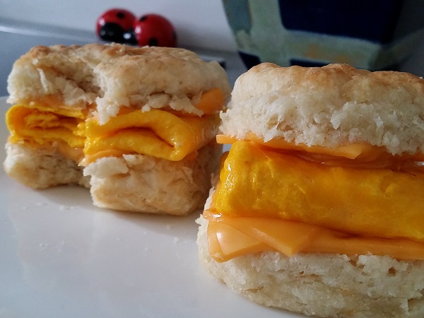 egg cheese biscuits