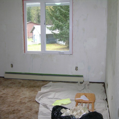 guest bedroom wallpaper remove